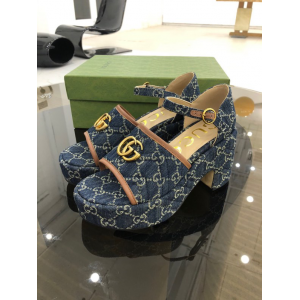 Gucci platforms mules 6.5 Shoes