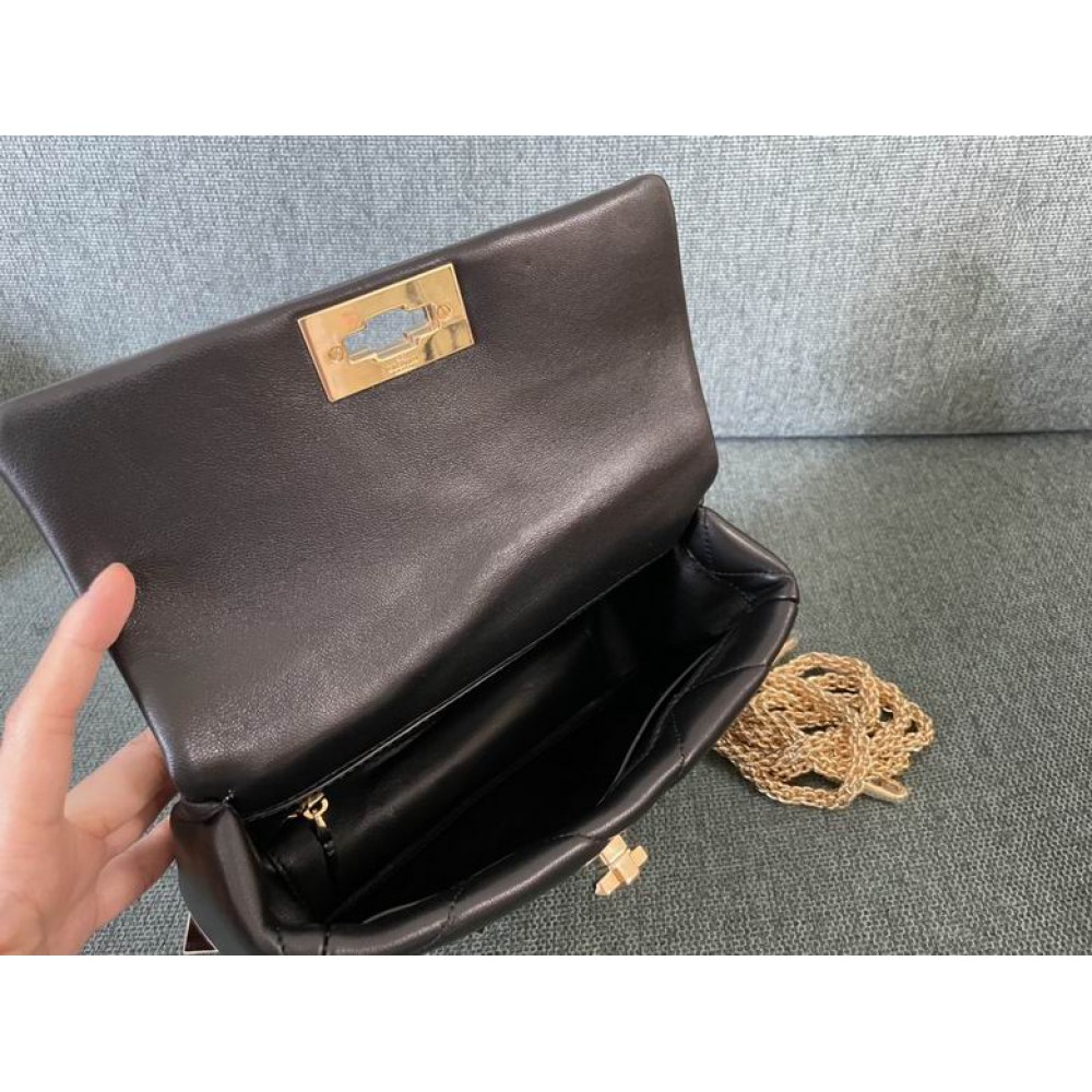 valentino romn stud total 23x16cm all 