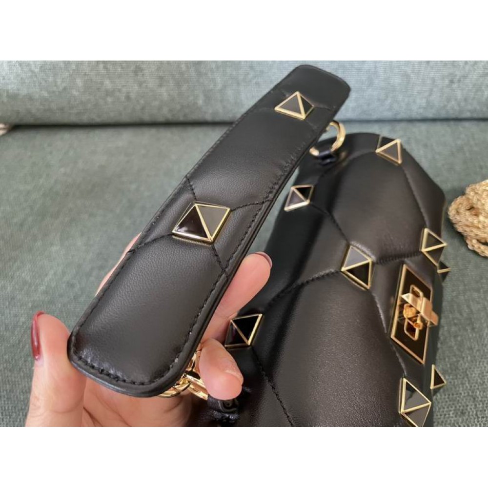 valentino romn stud total 23x16cm all 