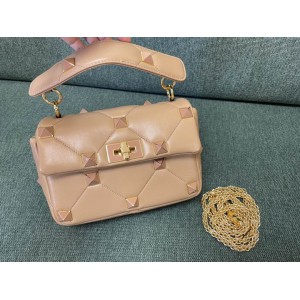 valentino romn stud total 23x16cm all 