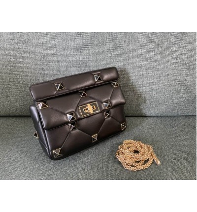valentino romn stud total 23x16cm all