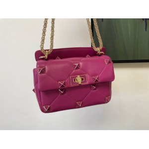 valentino romn stud total 23x16cm all 