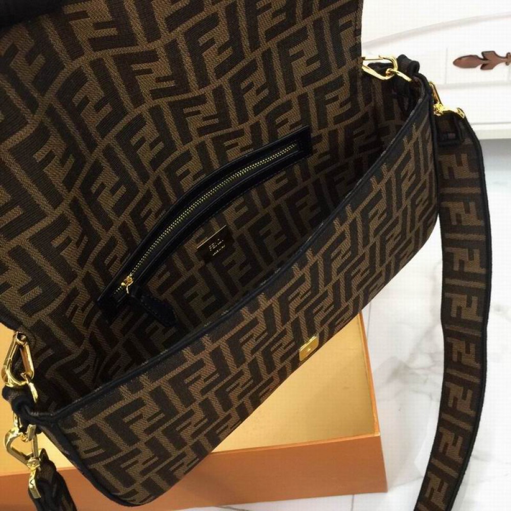 fendi baguette 33x14cm large classic Bags