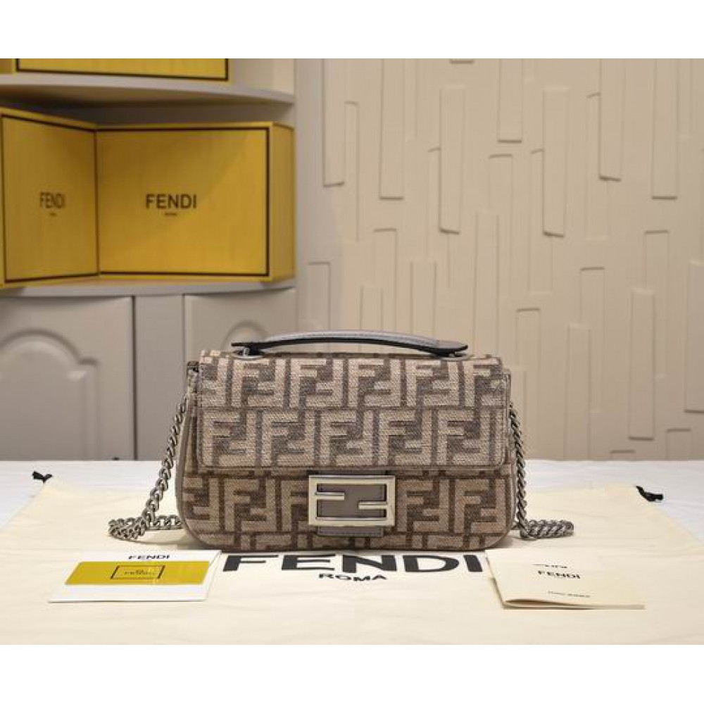 Fendi Baguette 24x14.5x7cm chain Bags