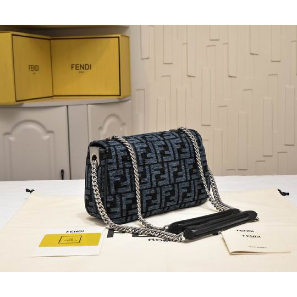 Fendi Baguette 24x14.5x7cm chain Bags