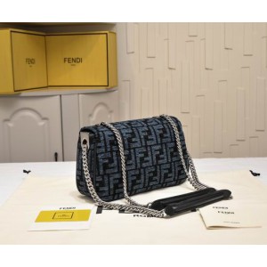 Fendi Baguette 24x14.5x7cm chain Bags