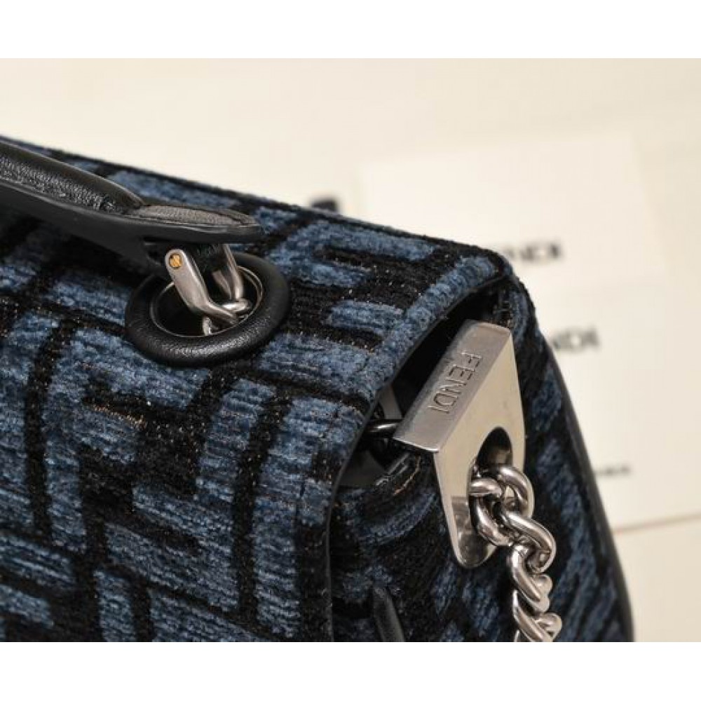 Fendi Baguette 24x14.5x7cm chain Bags