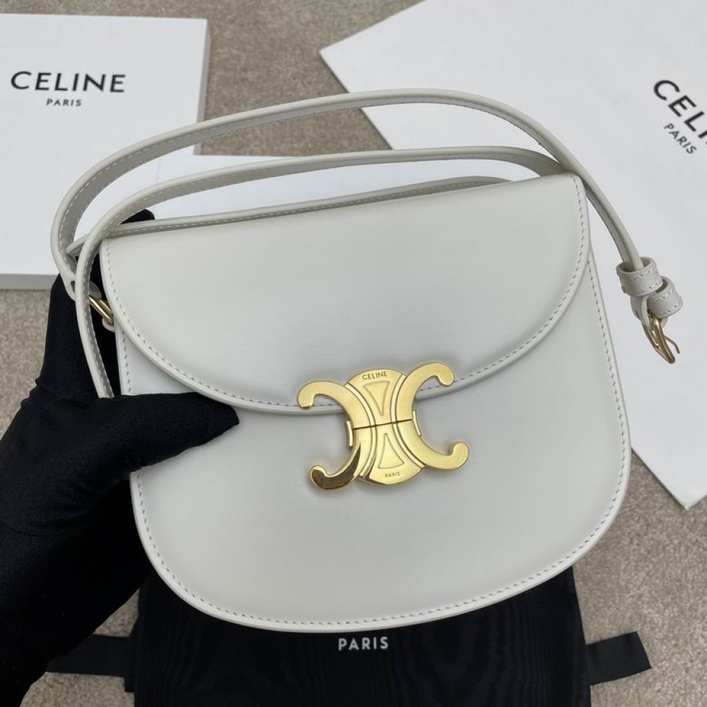 celine triomphe 18.5x16cm 