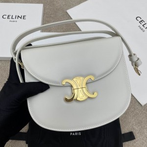 celine triomphe 18.5x16cm 