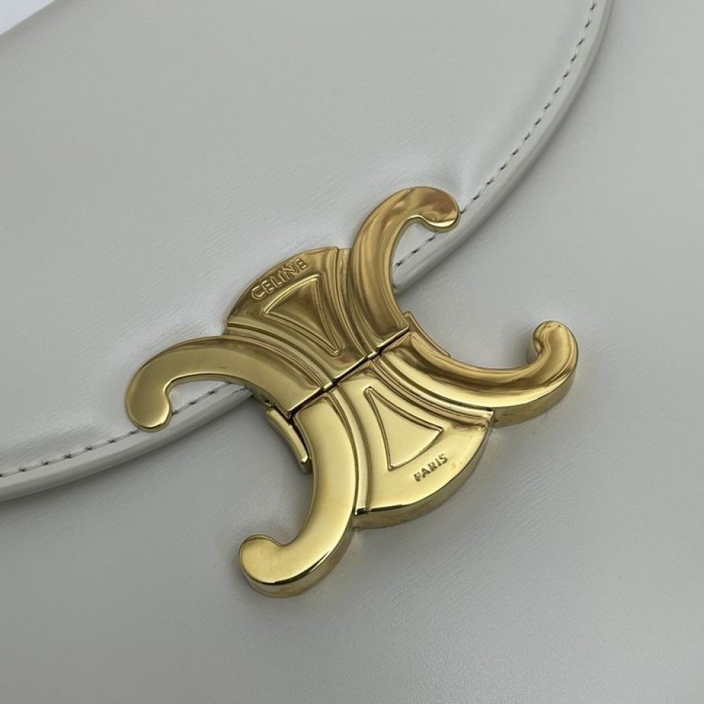 celine triomphe 18.5x16cm 