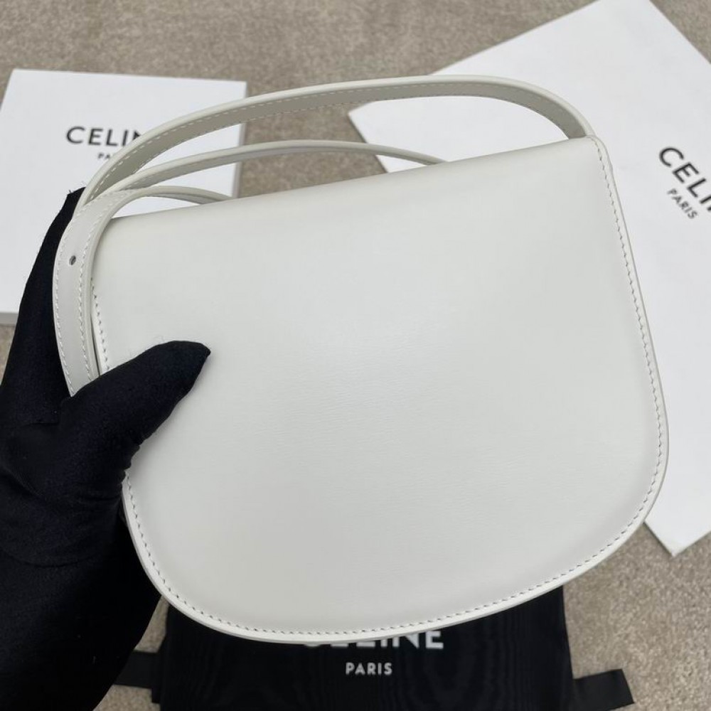 celine triomphe 18.5x16cm 