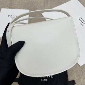 celine triomphe 18.5x16cm 