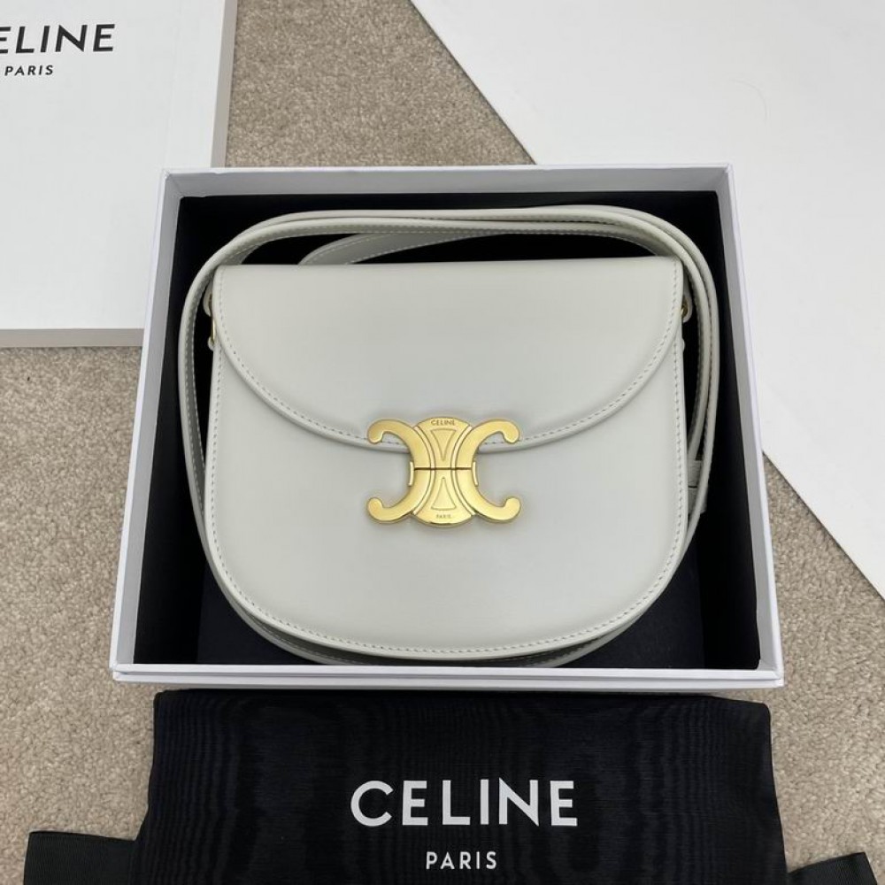 celine triomphe 18.5x16cm 