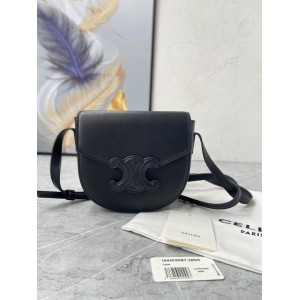 celine triomphe 16x16cm 