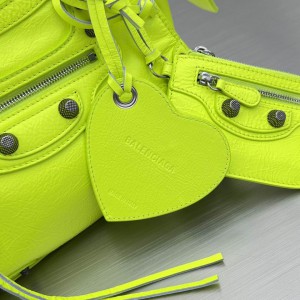 BALENCIAGA NEO CAGOLE 25.9X17.8X11.4cm LIME Bags