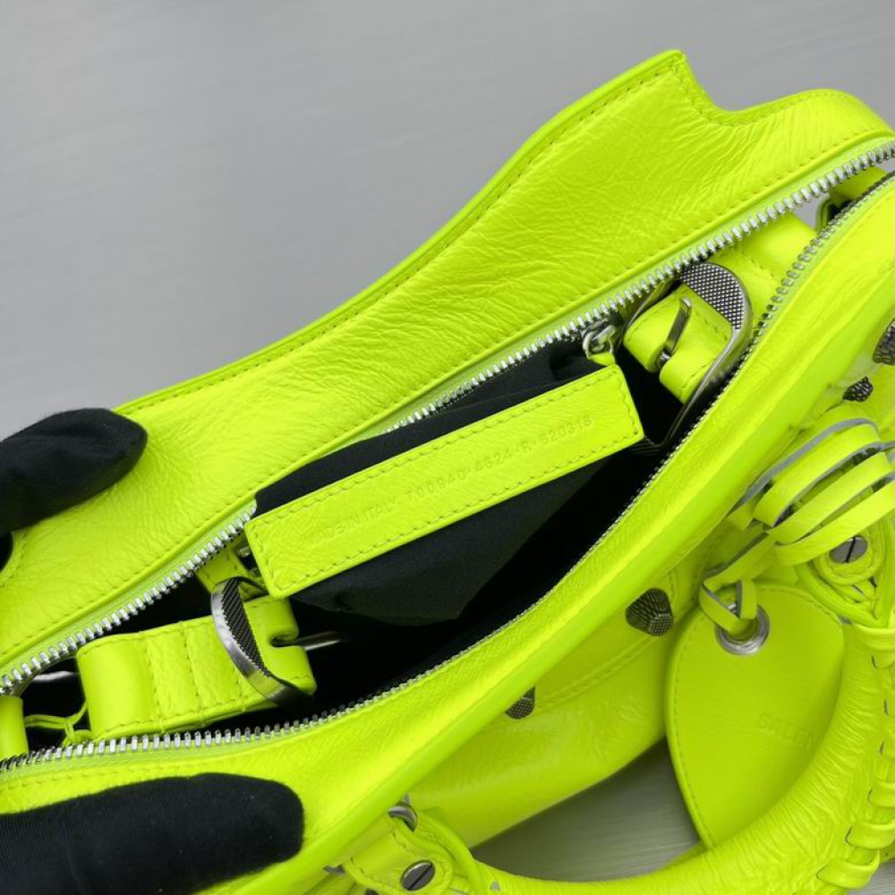 BALENCIAGA NEO CAGOLE 25.9X17.8X11.4cm LIME Bags