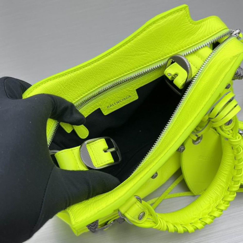 BALENCIAGA NEO CAGOLE 25.9X17.8X11.4cm LIME Bags