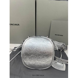 BALENCIAGA BUCKET 19.8X17.8X15CM SILVER Bags