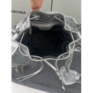 BALENCIAGA BUCKET 19.8X17.8X15CM SILVER Bags
