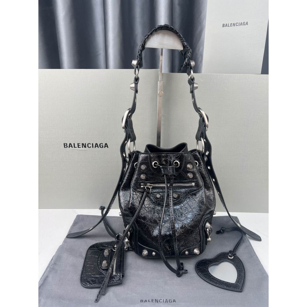BALENCIAGA BUCKET 19.8X17.8X15CM BLACK Bags