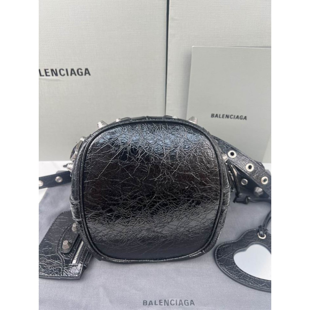 BALENCIAGA BUCKET 19.8X17.8X15CM BLACK Bags