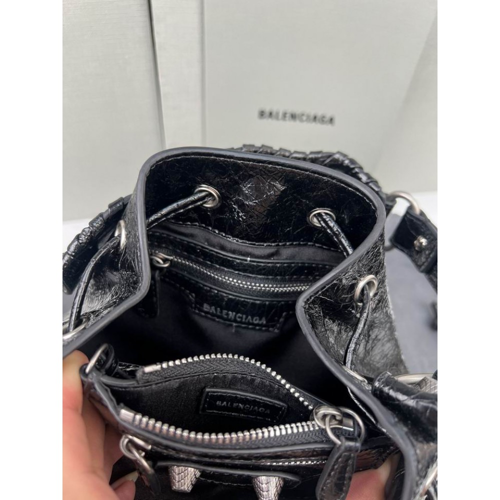 BALENCIAGA BUCKET 19.8X17.8X15CM BLACK Bags