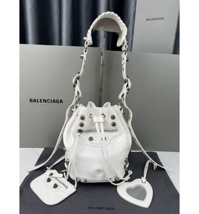 BALENCIAGA BUCKET 19.8X17.8X15CM WHITE