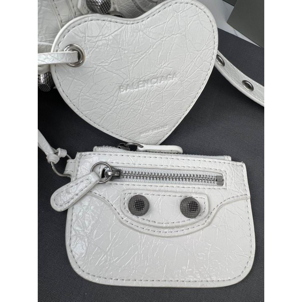 BALENCIAGA BUCKET 19.8X17.8X15CM WHITE Bags