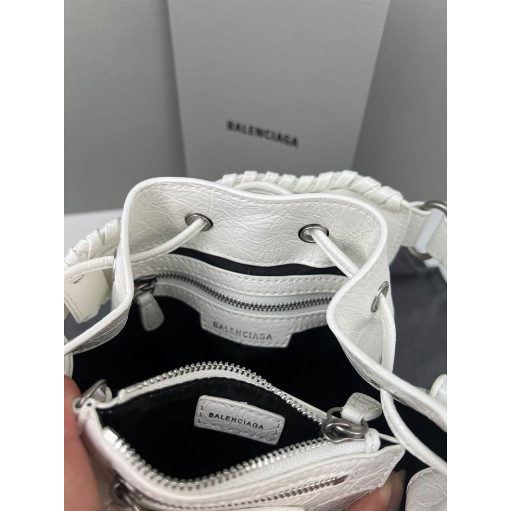 BALENCIAGA BUCKET 19.8X17.8X15CM WHITE Bags