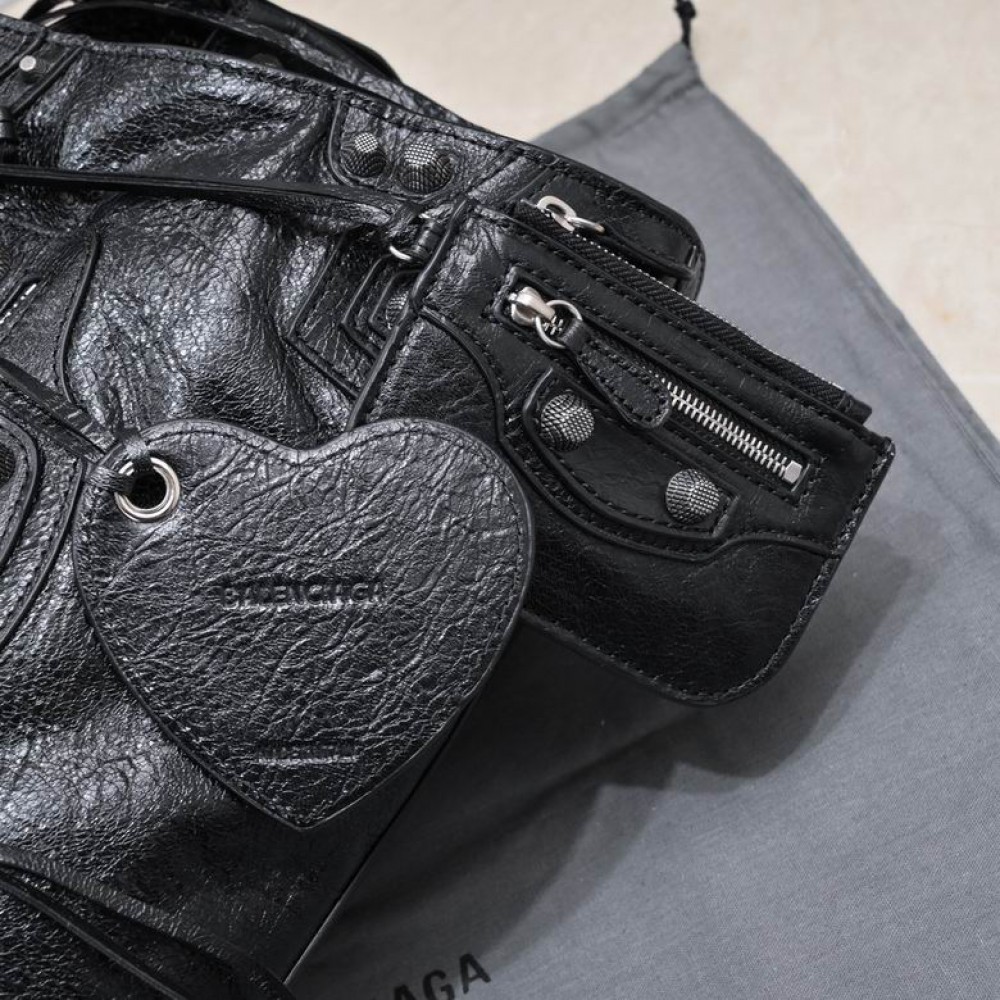 BALENCIAGA CAGOLE 32X21CM BLACK Bags