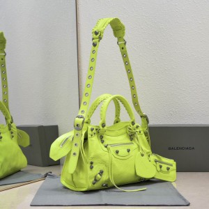 BALENCIAGA CAGOLE 32X21CM LIME Bags