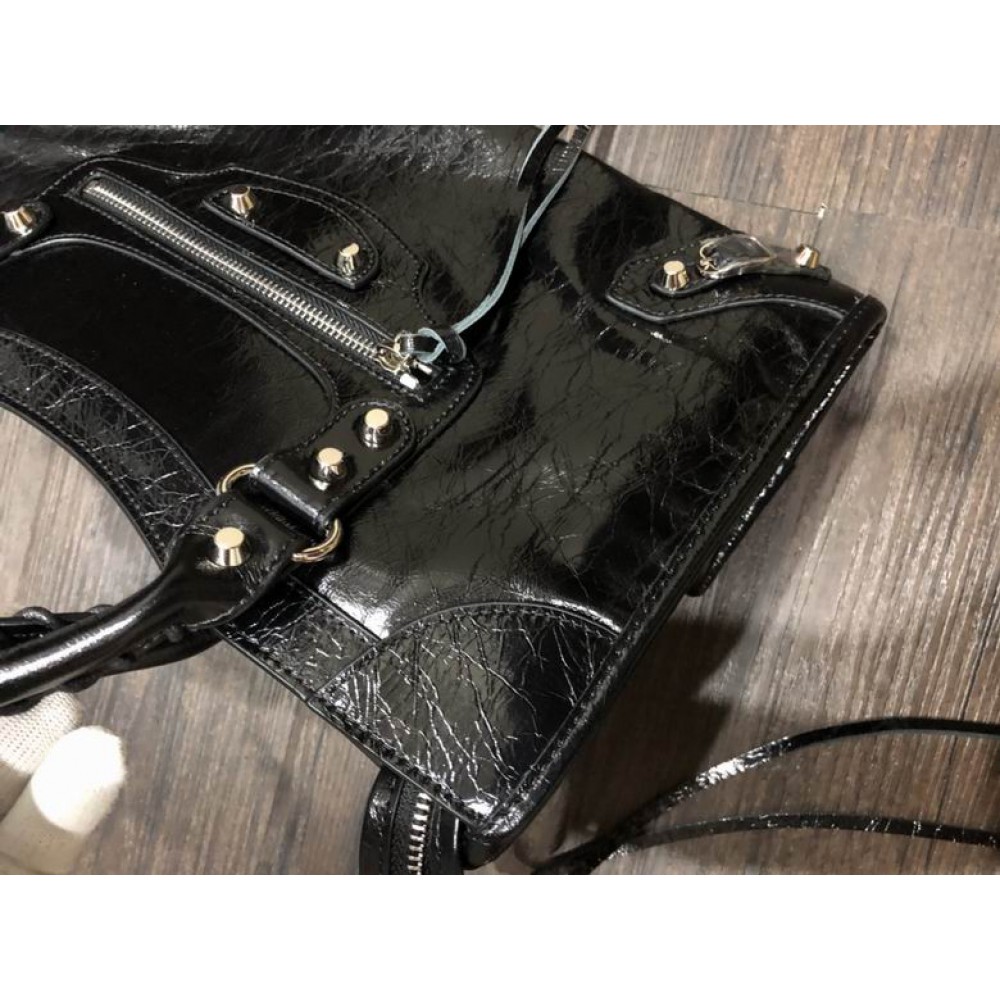 BALENCIAGA CITY BLACK SHINY LEATHER 38CM Bags