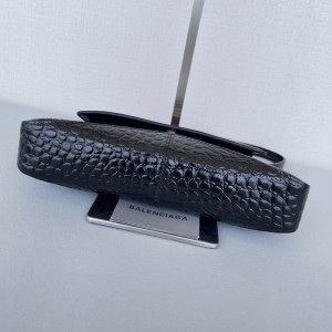 BALENCIAGA CLUTCH 27X15CM CROC EFFECT Bags