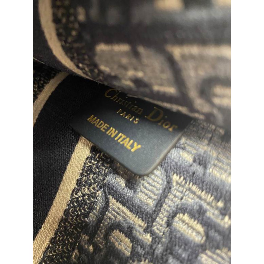 DIOR BOOK 22.5X15CM BLUE 