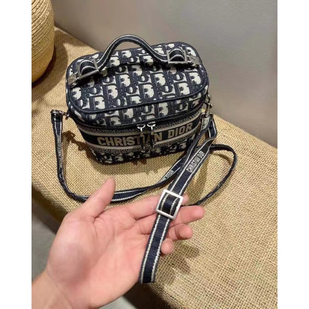 DIOR TRAVEL VANITY 18.5X13X10.5CM Bags