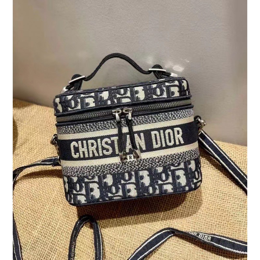 DIOR TRAVEL VANITY 18.5X13X10.5CM Bags