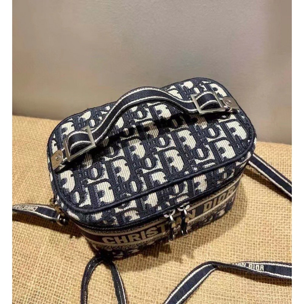 DIOR TRAVEL VANITY 18.5X13X10.5CM Bags