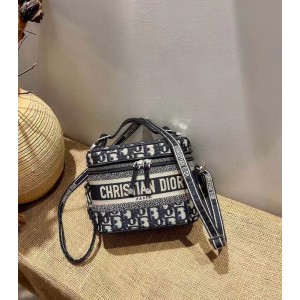 DIOR TRAVEL VANITY 18.5X13X10.5CM Bags