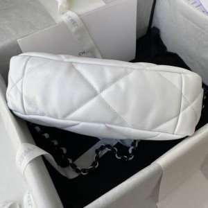 CHANEL19 26CM WHITE 2023 Bags