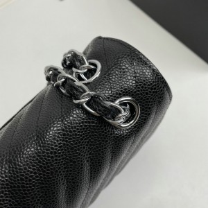 CHANEL CLASSIC FLAP 24CM CHEVRON CAVIAR Bags