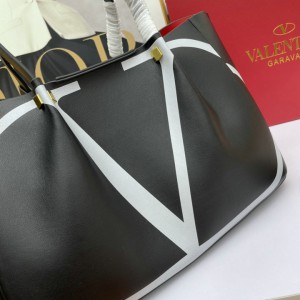 valentino tote 45cm Bags