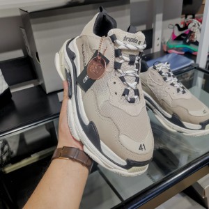 balenciaga sneakers triple s 36-46 beige grey Shoes