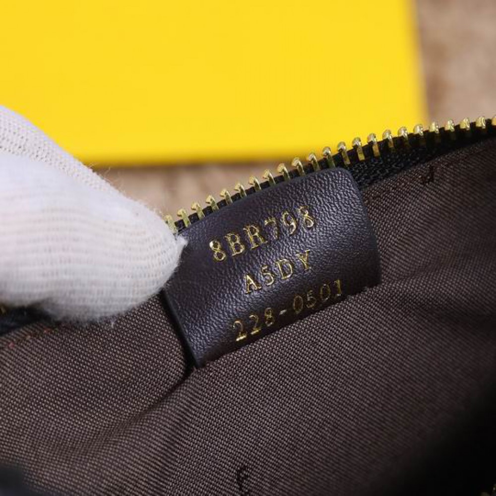 fendi graphy 29x24x10cm black leather Bags