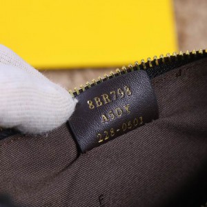 fendi graphy 29x24x10cm black leather Bags