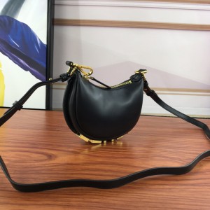fendi graphy 16.5x14cm black leather Bags
