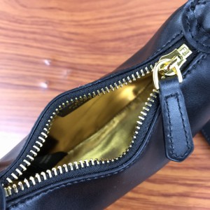 fendi graphy 16.5x14cm black leather Bags