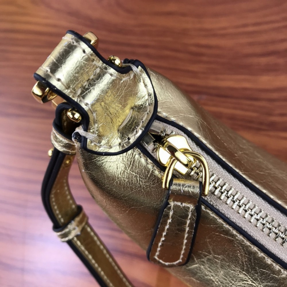 fendi graphy 16.5x14cm gold-silver leather Bags