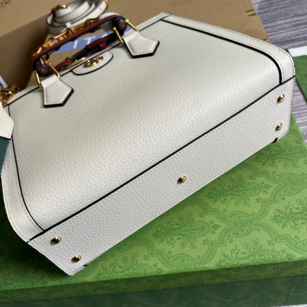 gucci diana 27x21cm white Bags