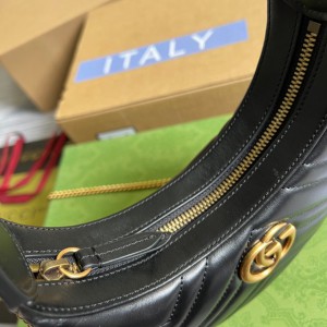 gucci marmont half moon 21x11x5 black leather Shoes