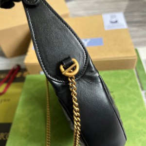 gucci marmont half moon 21x11x5 black leather Shoes